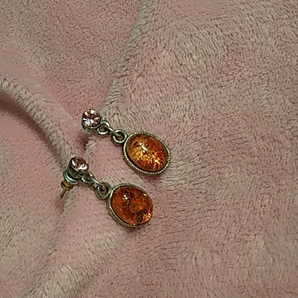 Earrings - Picture 2 of 3